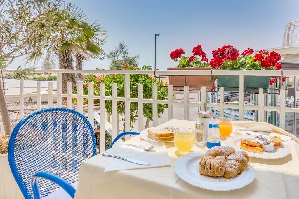 Hotel Garni' Serena Каорле Экстерьер фото