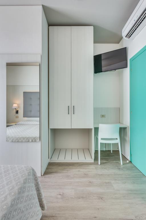 Hotel Garni' Serena Каорле Экстерьер фото