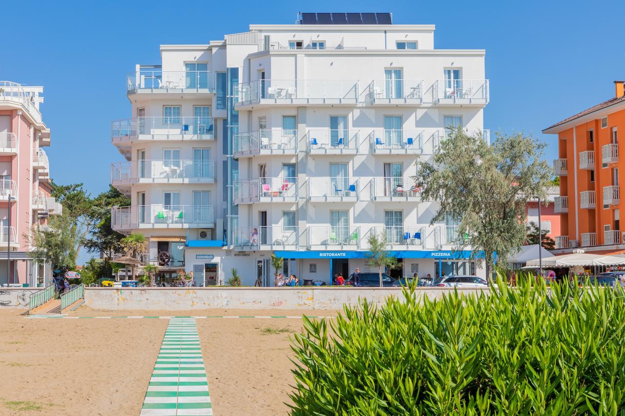 Hotel Garni' Serena Каорле Экстерьер фото