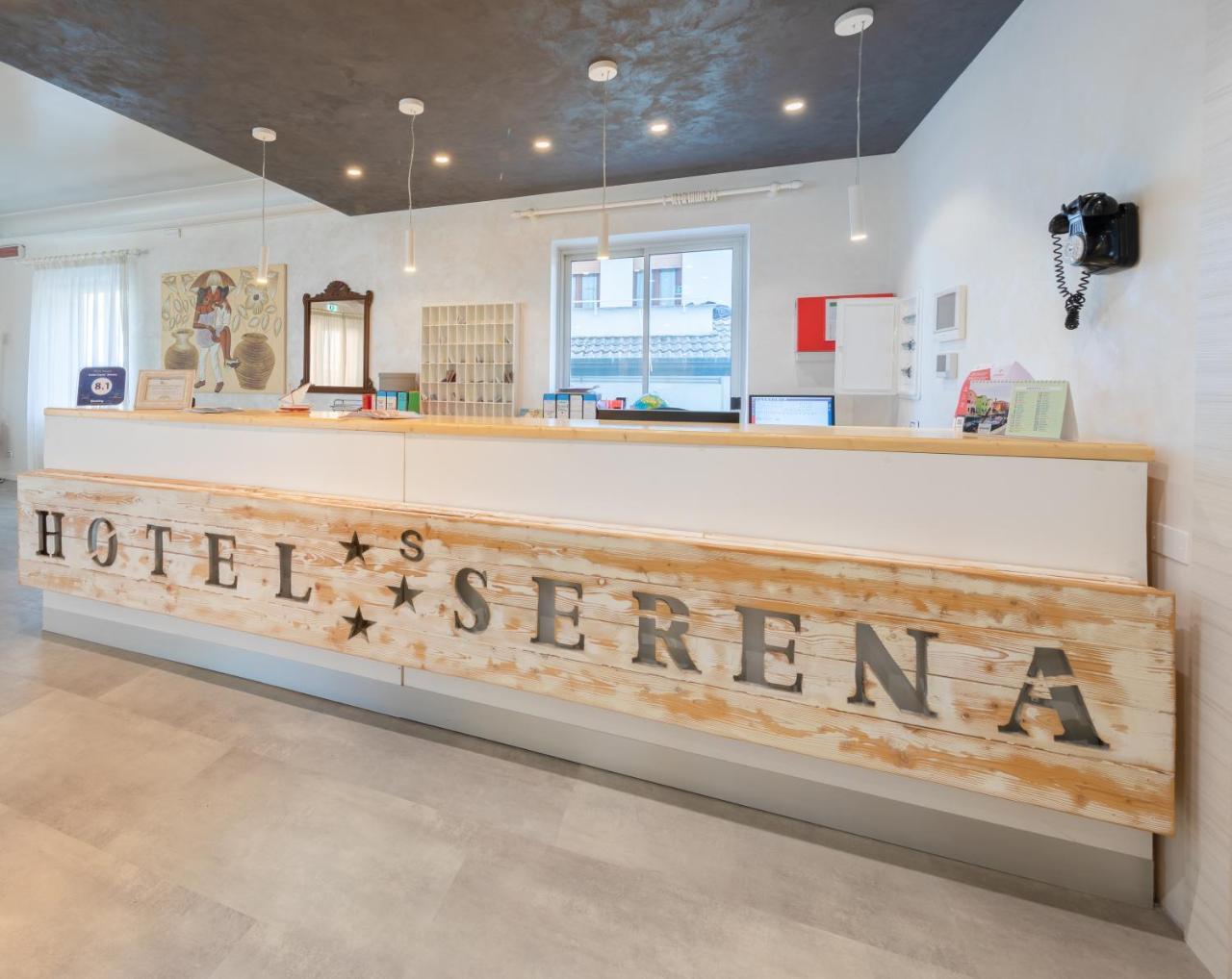 Hotel Garni' Serena Каорле Экстерьер фото