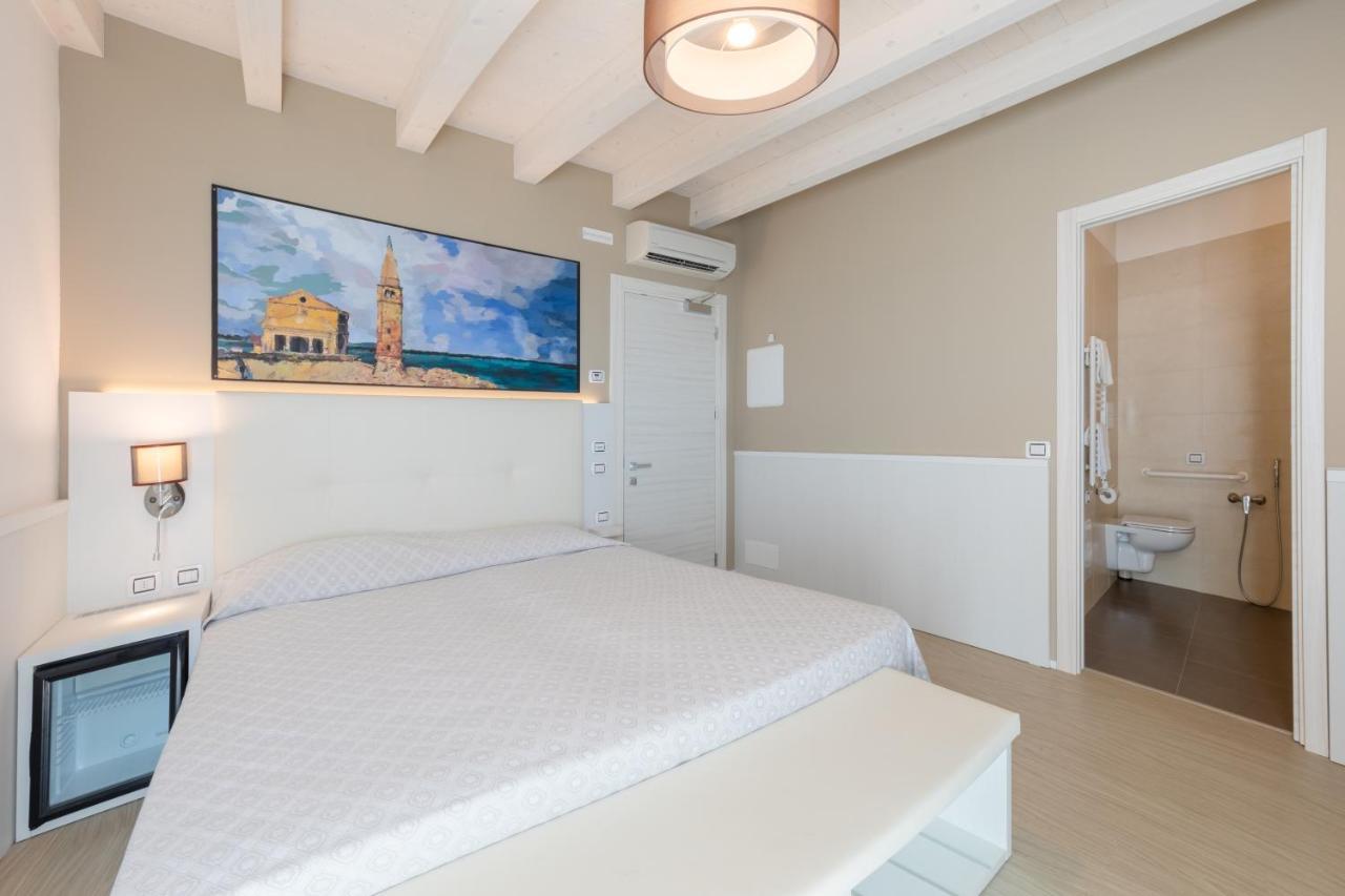 Hotel Garni' Serena Каорле Экстерьер фото