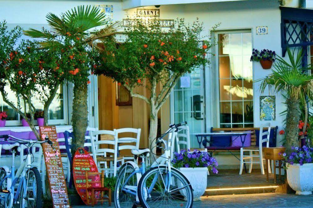 Hotel Garni' Serena Каорле Экстерьер фото