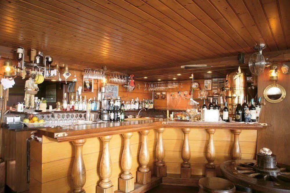 Hotel Garni' Serena Каорле Экстерьер фото