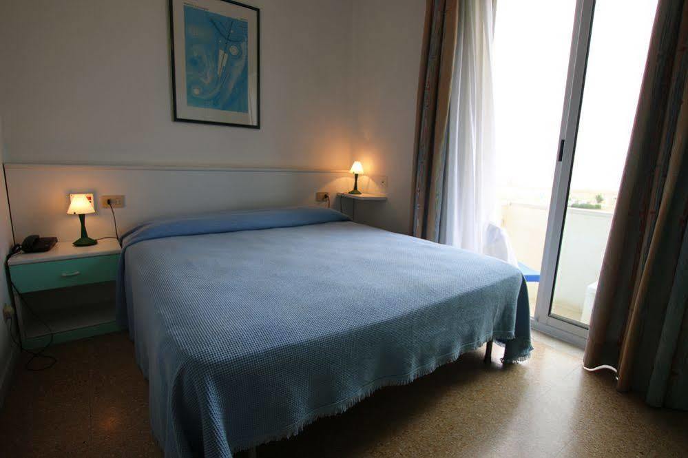 Hotel Garni' Serena Каорле Экстерьер фото