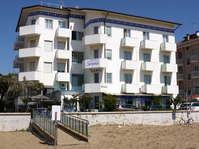 Hotel Garni' Serena Каорле Экстерьер фото